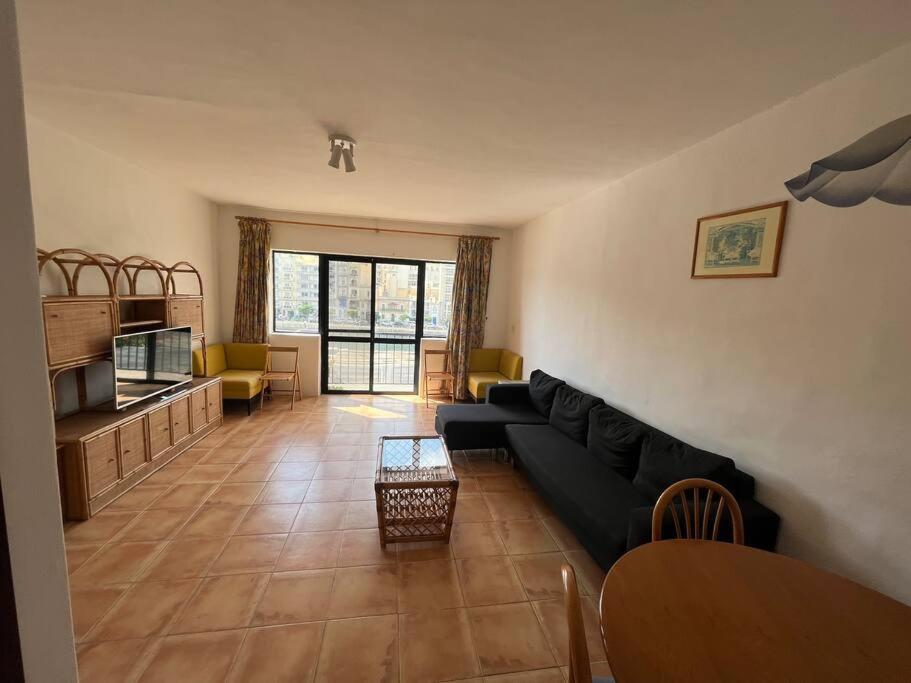 1 Bedroom Seafront In St Julians Apt 3 Appartamento